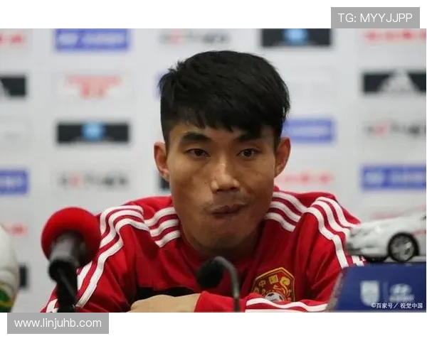 追逐梦想的绿茵传奇足球明星们的励志故事与奋斗精神